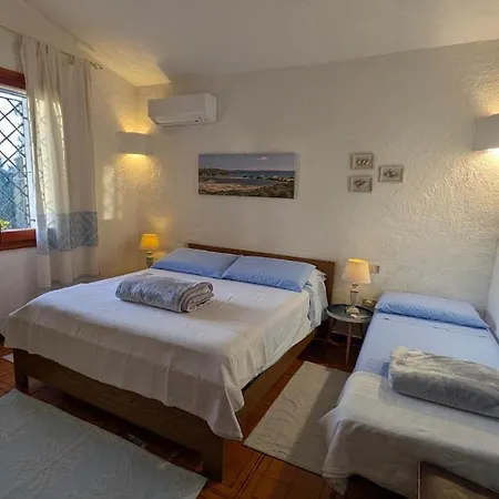 La Casa Vecchia Baja Sardinia Feriehus *