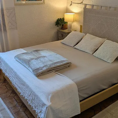Feriehus La Casa Vecchia Baja Sardinia Cala Bitta